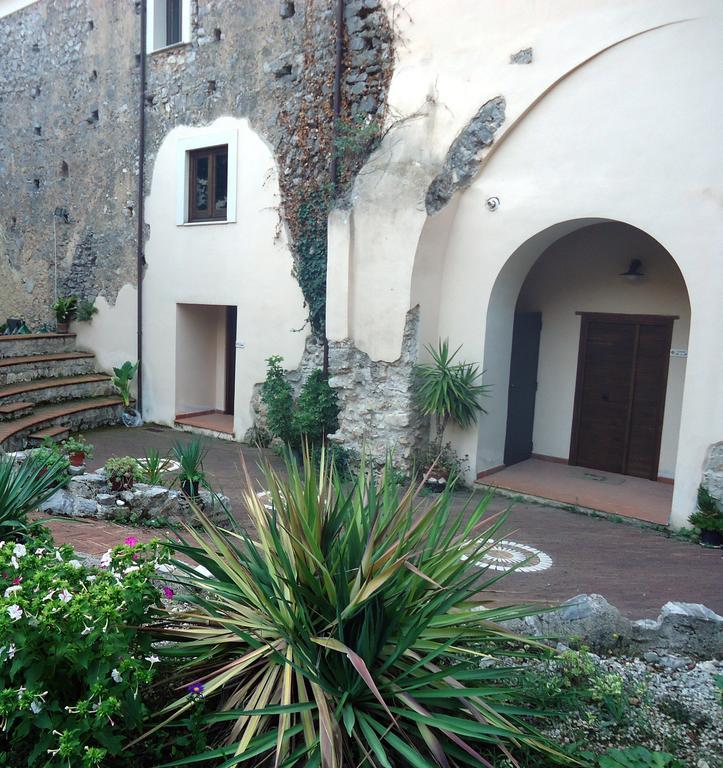 Aparthotel Il Convento SantʼAngelo a Fasanella